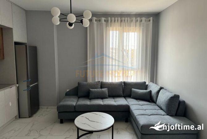 Shtepi me qera 2+1 ne Tirane - 800 Euro