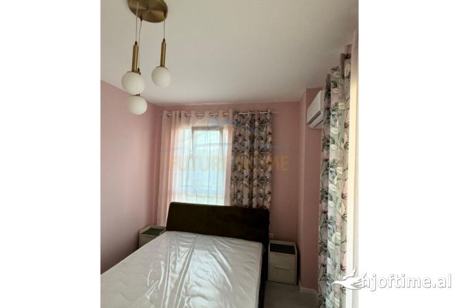 Shtepi me qera Apartament ne Tirane, 2+1, Mobilimi E mobiluar, Pagesa 800  Euro.