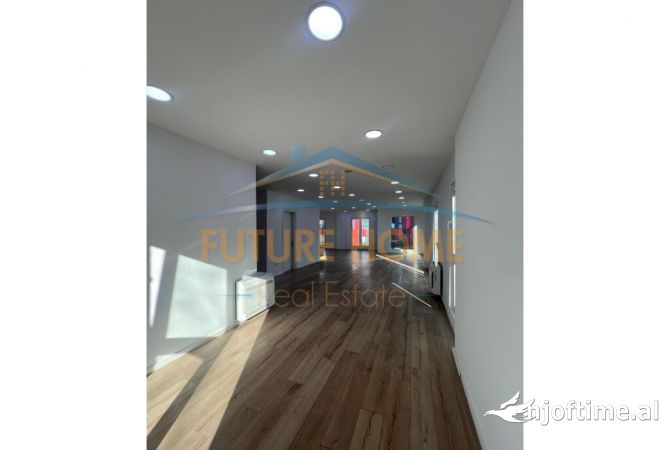 Ambient biznesi me qera 3+1 ne Tirane - 2,300 Euro