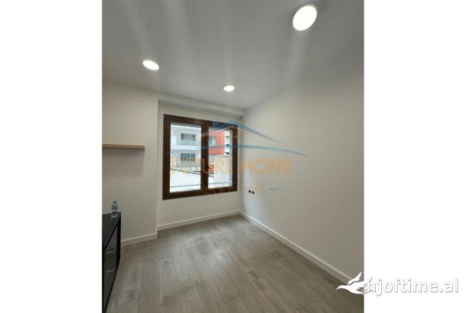 Ambient biznesi me qera 3+1 ne Tirane - 1,200 Euro