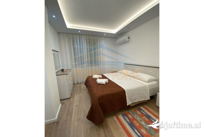 Shtepi me qera Apartament ne Tirane, 1+1, Mobilimi E mobiluar, Pagesa 1,500  Euro.
