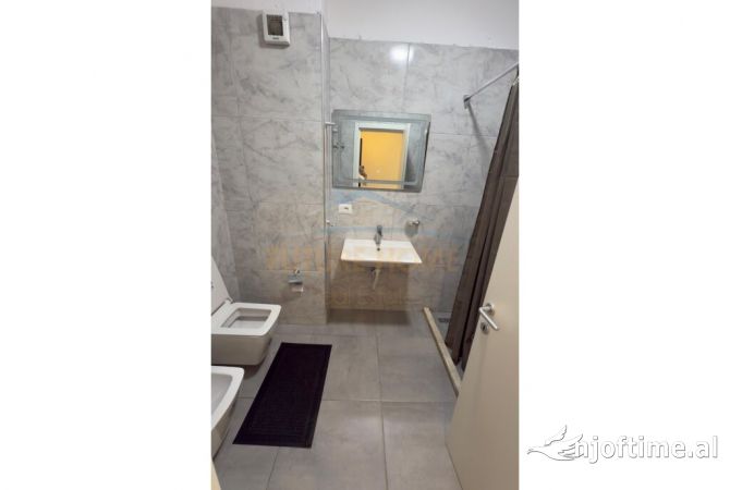 Shtepi ne shitje Apartament ne Tirane, 2+1, Mobilimi E mobiluar, Pagesa 155,000  Euro.
