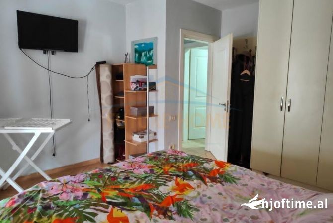 Shtepi me qera Apartament ne Tirane, 2+1, Mobilimi E mobiluar, Pagesa 600  Euro.