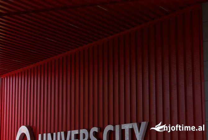 Shtepi ne shitje Apartament ne Tirane, 1+1, Mobilimi Bosh, pa mobiluar, Pagesa 65,000  Euro.