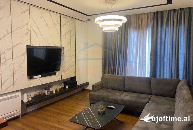 Shtepi ne shitje Apartament ne Tirane, 2+1, Mobilimi E mobiluar, Pagesa 200,000  Euro.
