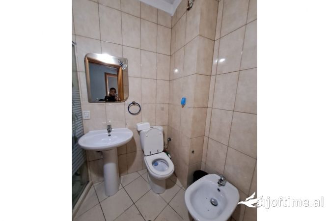 Shtepi ne shitje 2+1 ne Tirane - 220,000 Euro