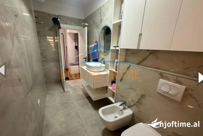 Shtepi me qera 2+1 ne Tirane - 1,000 Euro