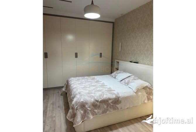 Shtepi ne shitje Apartament ne Tirane, 2+1, Mobilimi E mobiluar, Pagesa 340,000  Euro.