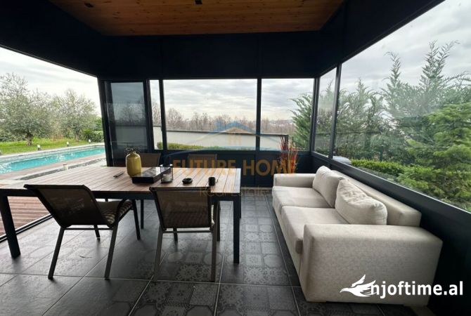 Shtepi ne shitje Vila Luksoze ne Tirane, 5+1, Mobilimi E mobiluar, Pagesa 1,400,000  Euro.