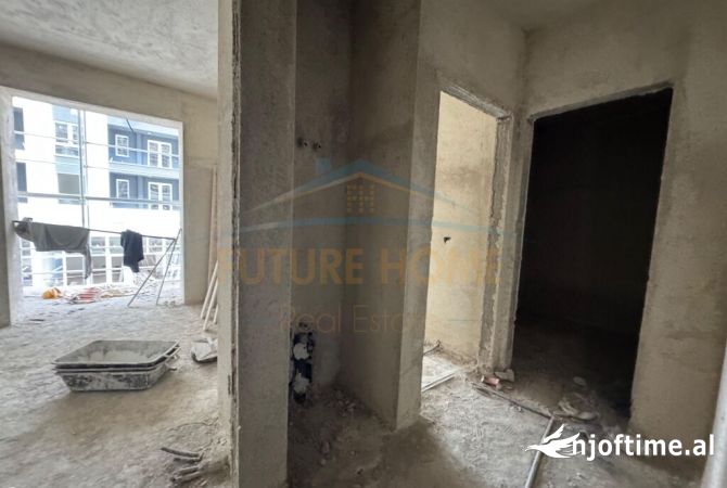 Shtepi ne shitje Apartament ne Tirane, 2+1, Mobilimi Bosh, pa mobiluar, Pagesa 83,000  Euro.