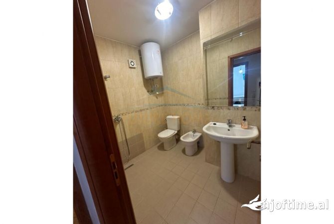 Shtepi me qera 1+1 ne Tirane - 600 Euro