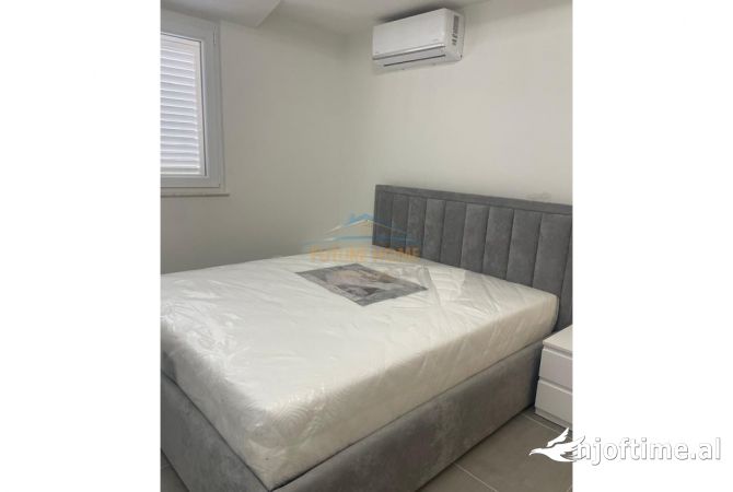 Shtepi me qera Apartament ne Tirane, 1+1, Mobilimi E mobiluar, Pagesa 400  Euro.