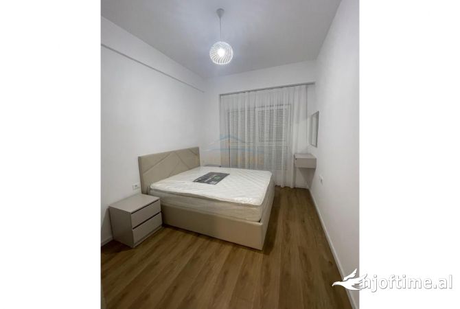Shtepi me qera Apartament ne Tirane, 1+1, Mobilimi E mobiluar, Pagesa 400  Euro.