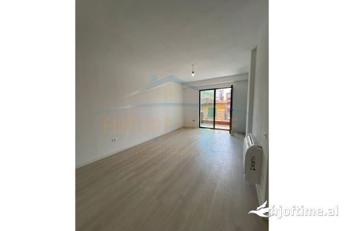 Shtepi me qera 2+1 ne Tirane - 600 Euro