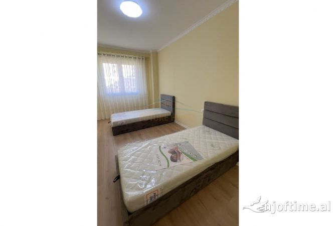 Shtepi me qera Apartament ne Tirane, 2+1, Mobilimi E mobiluar, Pagesa 550  Euro.