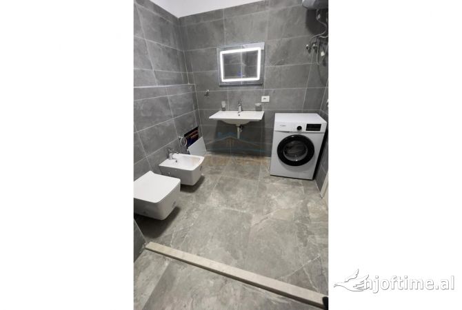 Shtepi me qera Apartament ne Tirane, 2+1, Mobilimi E mobiluar, Pagesa 550  Euro.