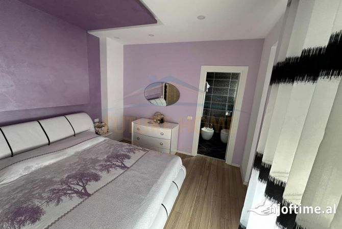 Shtepi ne shitje Apartament ne Tirane, 3+1, Mobilimi E mobiluar, Pagesa 273,000  Euro.