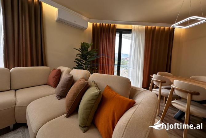 Shtepi me qera 2+1 ne Tirane - 1,200 Euro