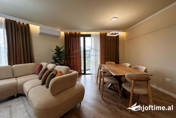 Shtepi me qera 2+1 ne Tirane - 1,200 Euro
