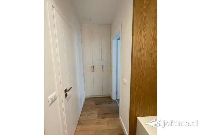 Shtepi ne shitje Apartament ne Tirane, 2+1, Mobilimi E mobiluar, Pagesa 225,000  Euro.