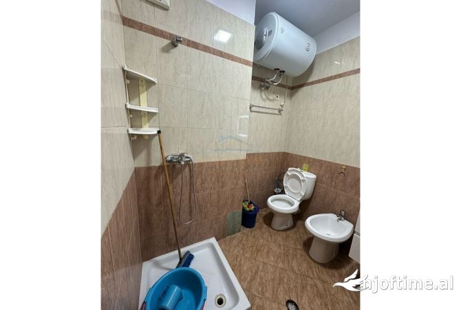Shtepi me qera Apartament ne Tirane, 1+1, Mobilimi E mobiluar, Pagesa 450  Euro.