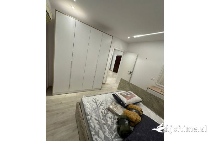 Shtepi me qera Apartament ne Tirane, 1+1, Mobilimi E mobiluar, Pagesa 650  Euro.