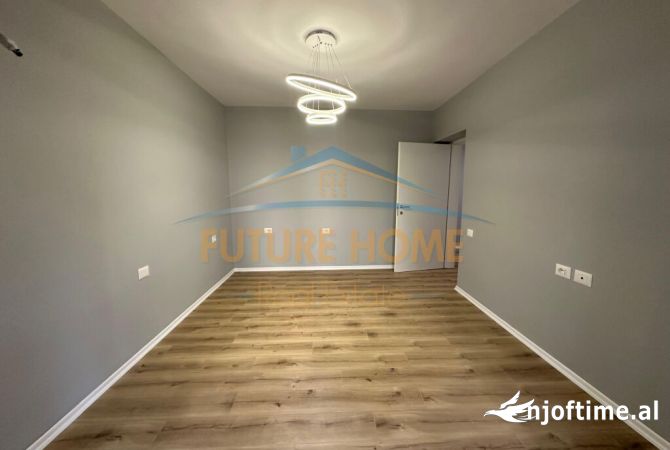 Shtepi ne shitje Apartament ne Tirane, 2+1, Mobilimi Bosh, pa mobiluar, Pagesa 169,000  Euro.