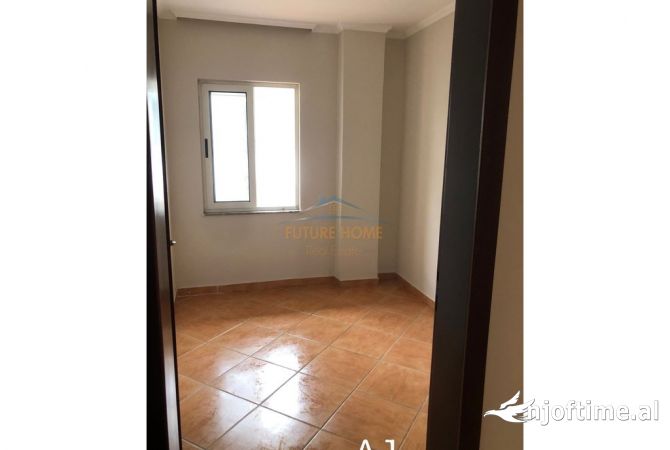 Ambient biznesi me qera 3+1 ne Tirane - 1,900 Euro