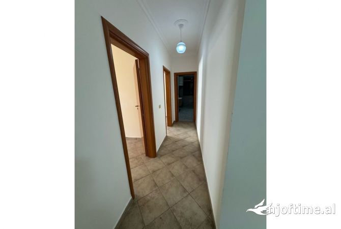 Apartment for rent in Tirana 2+1, Emty