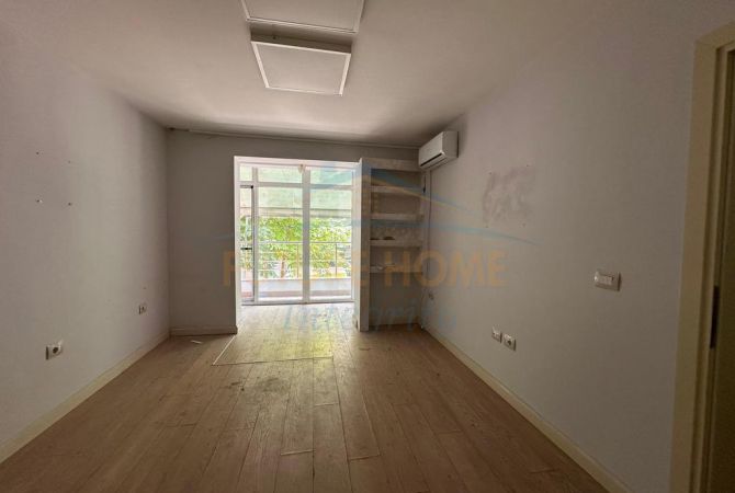Apartment for sale in Tirana 2+1, Emty