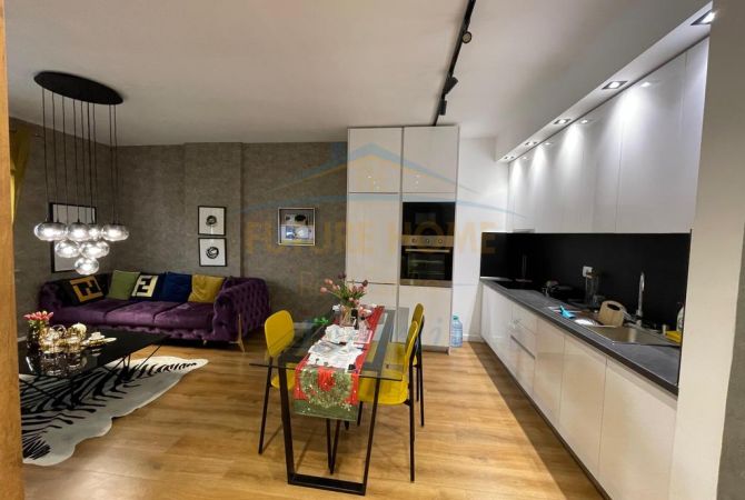 Shtepi me qera Apartament ne Tirane, 2+1, Mobilimi E mobiluar, Pagesa 1,800  Euro.