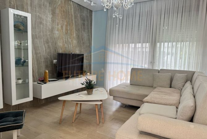 Shtepi ne shitje 3+1 ne Tirane - 475,000 Euro