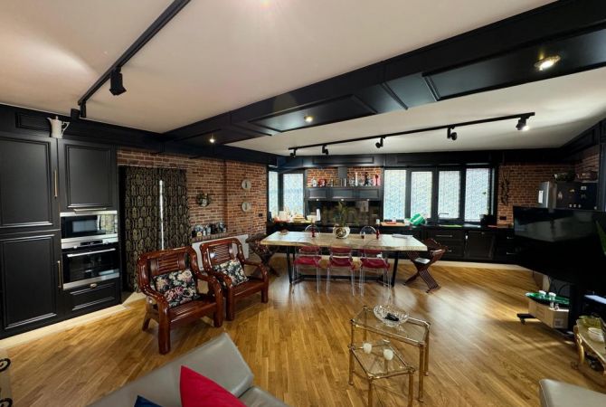 Shtepi ne shitje Apartament ne Tirane, 2+1, Mobilimi E mobiluar, Pagesa 640,000  Euro.