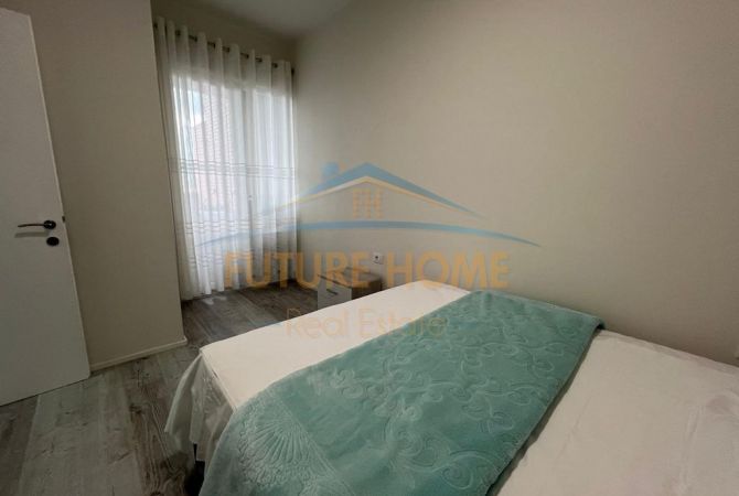 Shtepi ne shitje Apartament ne Tirane, 2+1, Mobilimi E mobiluar, Pagesa 175,000  Euro.