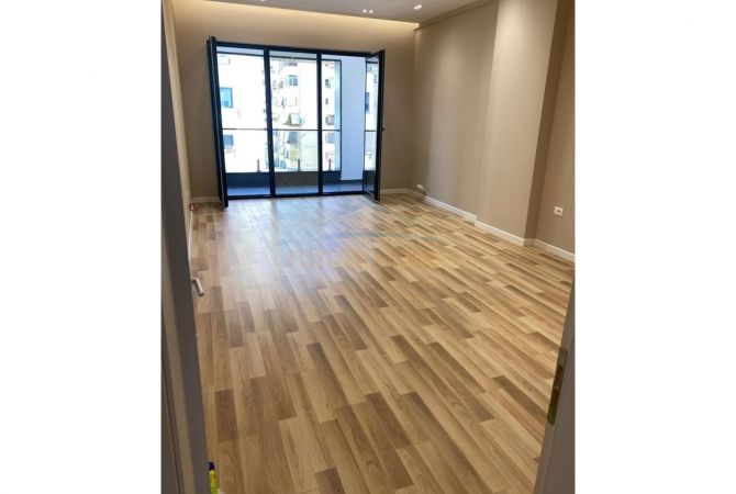 Shtepi ne shitje Apartament ne Tirane, 2+1, Mobilimi Bosh, pa mobiluar, Pagesa 286,000  Euro.
