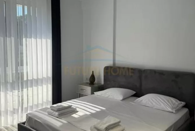 Shtepi ne shitje Apartament ne Durres, 2+1, Mobilimi E mobiluar, Pagesa 325,000  Euro.