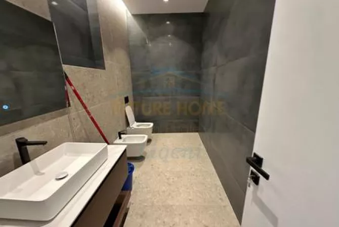 Shtepi ne shitje 3+1 ne Tirane - 1,300,000 Euro
