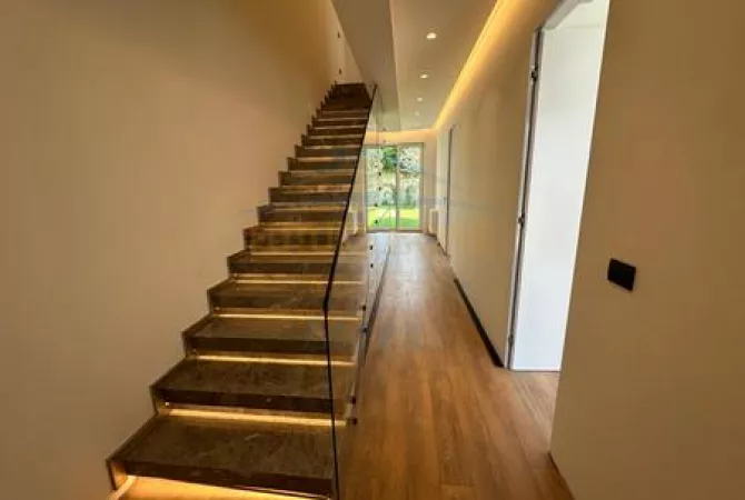 Shtepi ne shitje 3+1 ne Tirane - 1,300,000 Euro