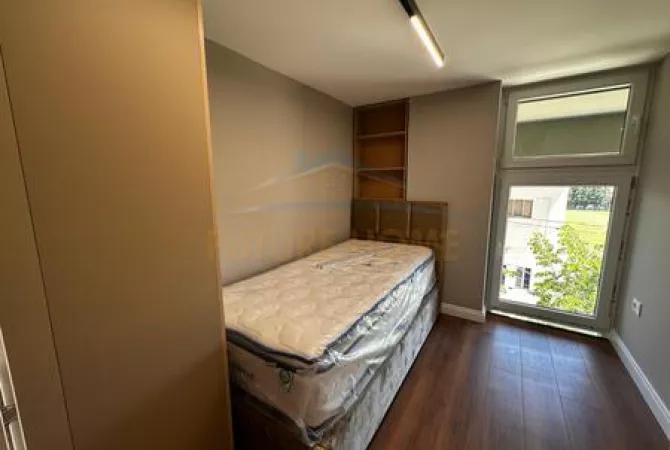 Shtepi ne shitje Duplex(shtepi me 2 kate) ne Tirane, 2+1, Mobilimi E mobiluar, Pagesa 160,000  Euro.