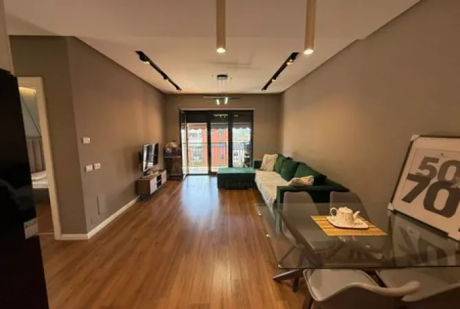 Shtepi ne shitje Apartament ne Tirane, 1+1, Mobilimi E mobiluar, Pagesa 140,000  Euro.