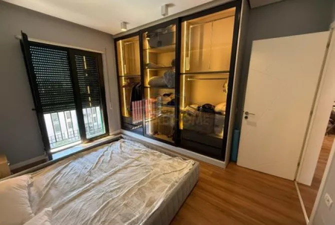 Shtepi ne shitje Apartament ne Tirane, 1+1, Mobilimi E mobiluar, Pagesa 140,000  Euro.