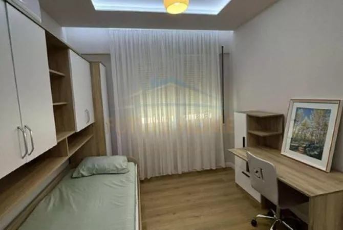 Shtepi me qera 2+1 ne Tirane - 850 Euro