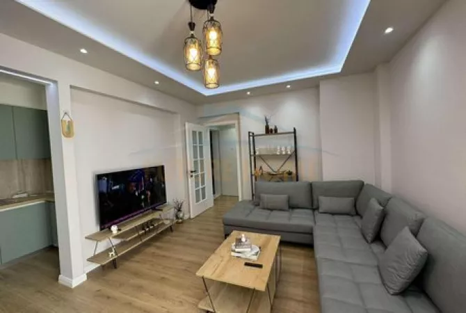 Shtepi me qera 2+1 ne Tirane - 850 Euro