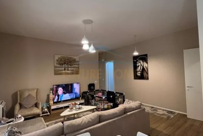 Shtepi ne shitje Apartament ne Tirane, 2+1, Mobilimi E mobiluar, Pagesa 385,000  Euro.