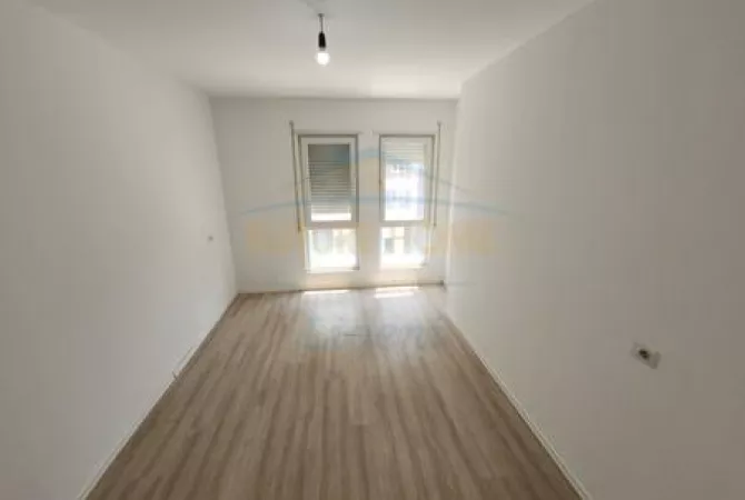 Shtepi ne shitje 2+1 ne Tirane - 175,000 Euro