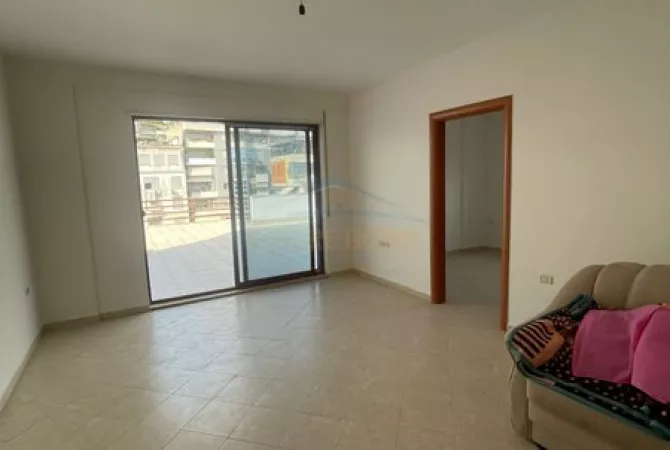Shtepi ne shitje 3+1 ne Tirane - 235,000 Euro