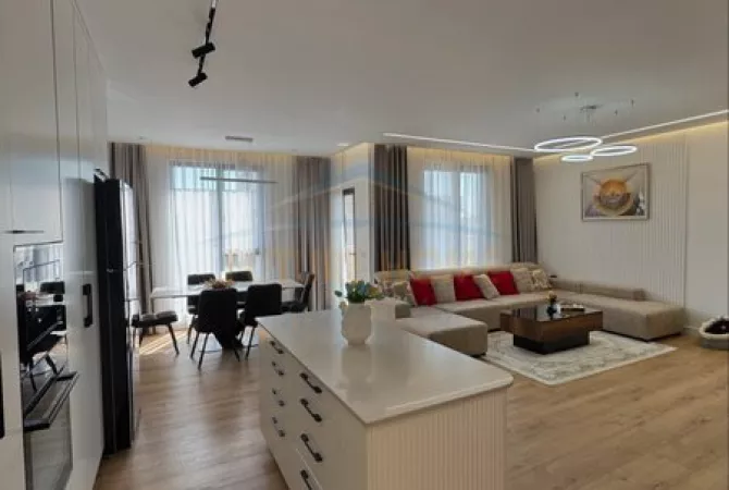 Shtepi ne shitje Apartament ne Tirane, 3+1, Mobilimi E mobiluar, Pagesa 312,000  Euro.