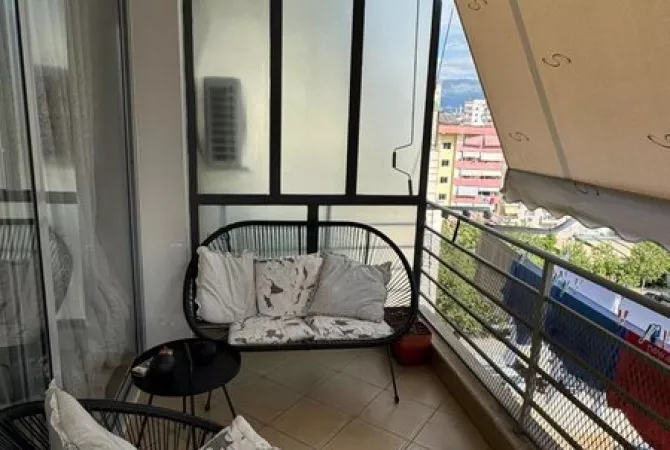 Shtepi me qera 2+1 ne Tirane - 750 Euro