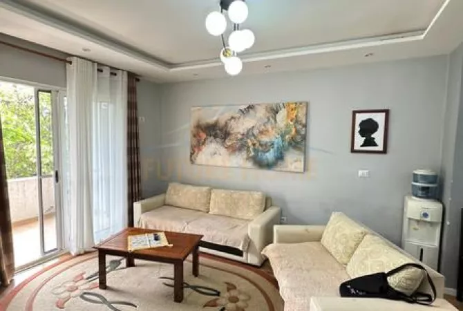 Shtepi me qera 2+1 ne Tirane - 450 Euro