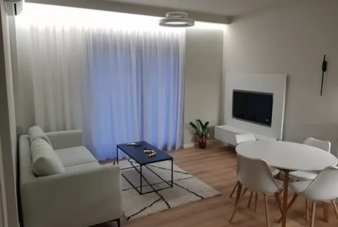 Shtepi ne shitje Apartament ne Tirane, 2+1, Mobilimi E mobiluar, Pagesa 250,000  Euro.